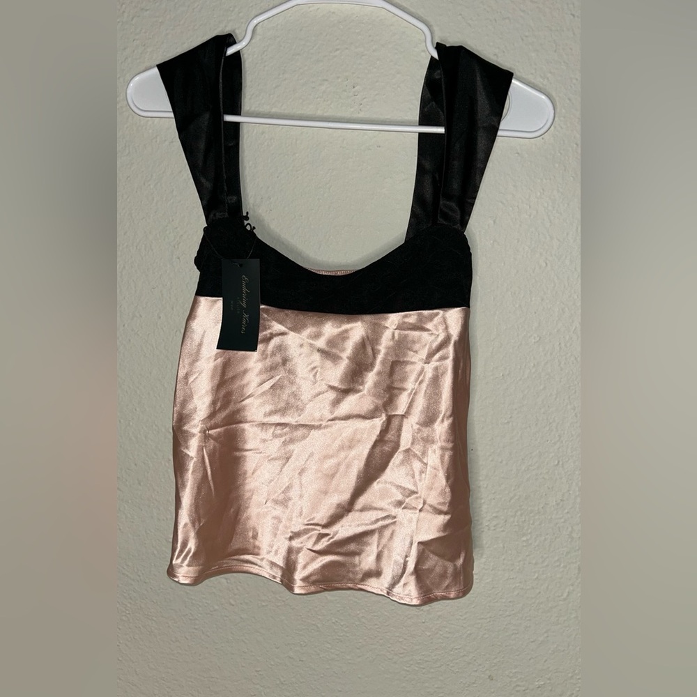 Enduring Kairos Atelier Chic Black and Pink Women's Tank Top